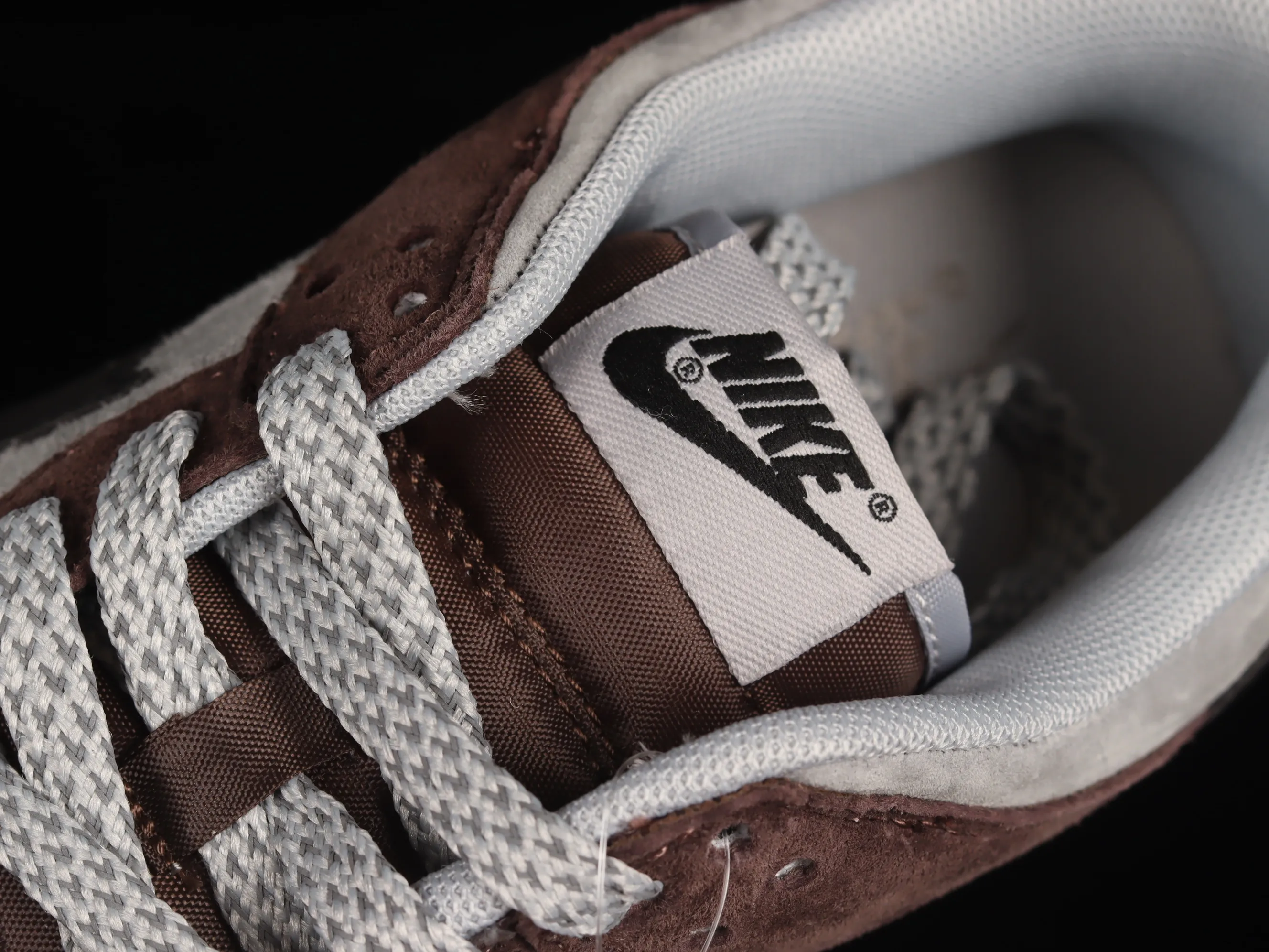 All Categories Nk SB Dunk Series Nk SB Dunk Low Low-top sneakers Otomo Katsuhiro x Nk SB Dunk Low "Steamboy OST" Creative customization collaboration Otomo Katsuhiro co-branded SB low-top sports and leisure sneakers DD9606-123